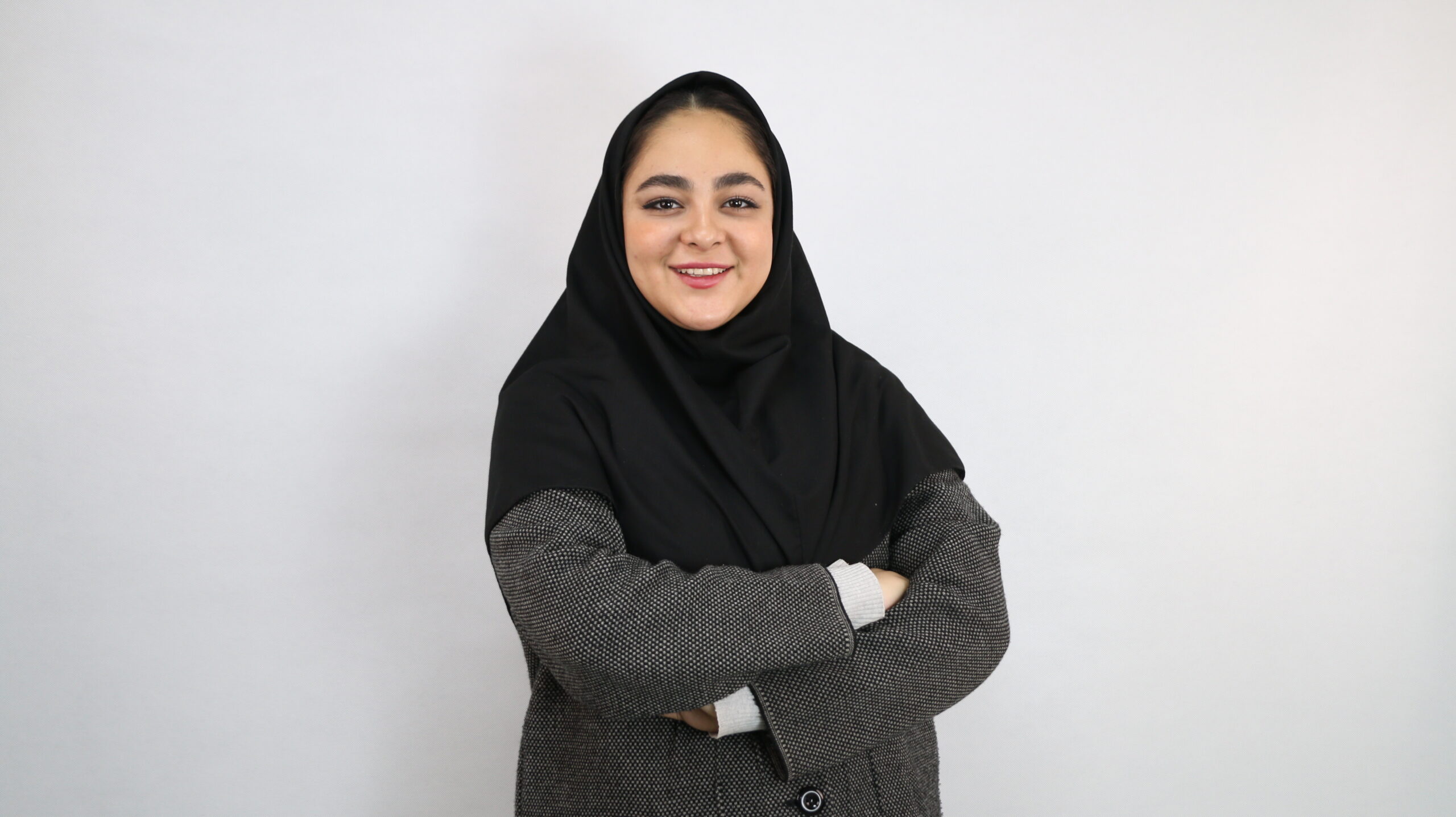 ملیکا آخوندی